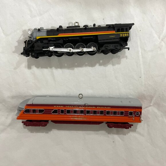 Lot of 4 TRAIN Xmas Hallmark Keepsake Ornaments - Lionel Locomotive, Caboose Car - Picture 7 of 16